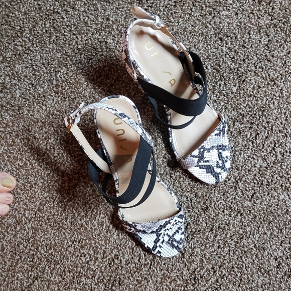 Snake Print Heels - Picture 5 of 9